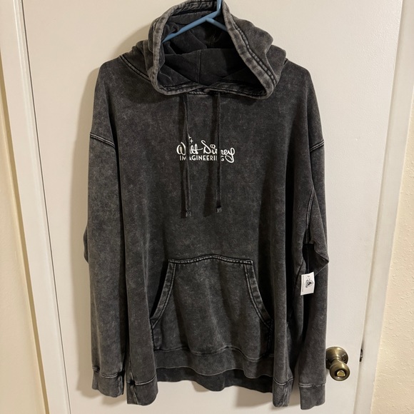 NWT Walt Disney Imagineering D23 Exclusive Gray Hoodie Mickey’s of Glendale 2XL - Picture 2 of 5